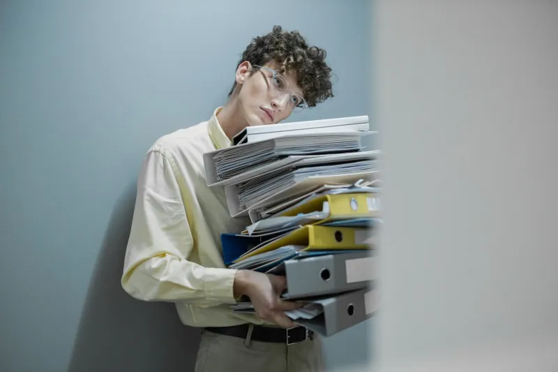 Drowning in Abundance: How Infinite Storage Broke the Way We Find Our Own Files